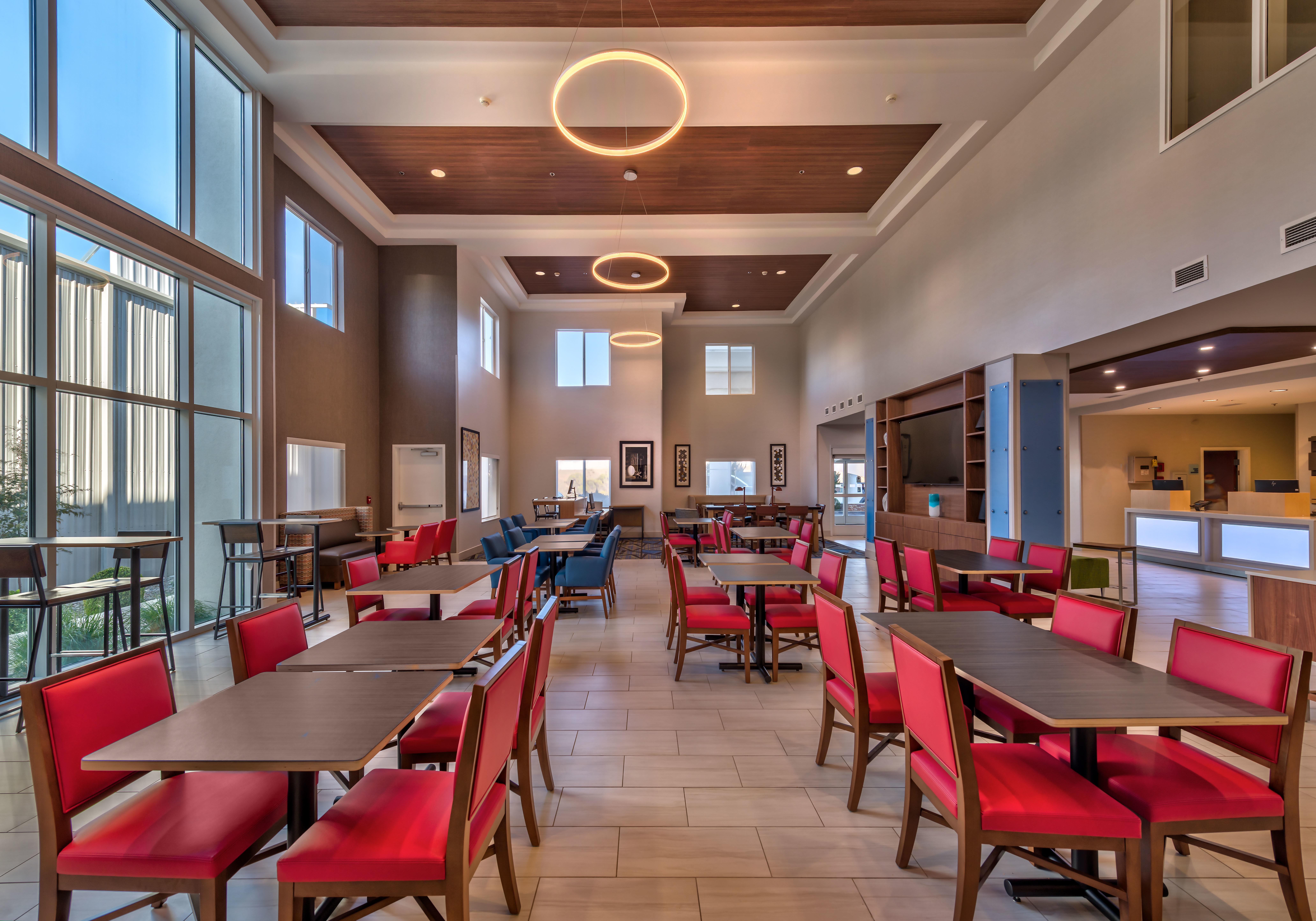 Holiday Inn Express Reno Airport By Ihg Exterior photo