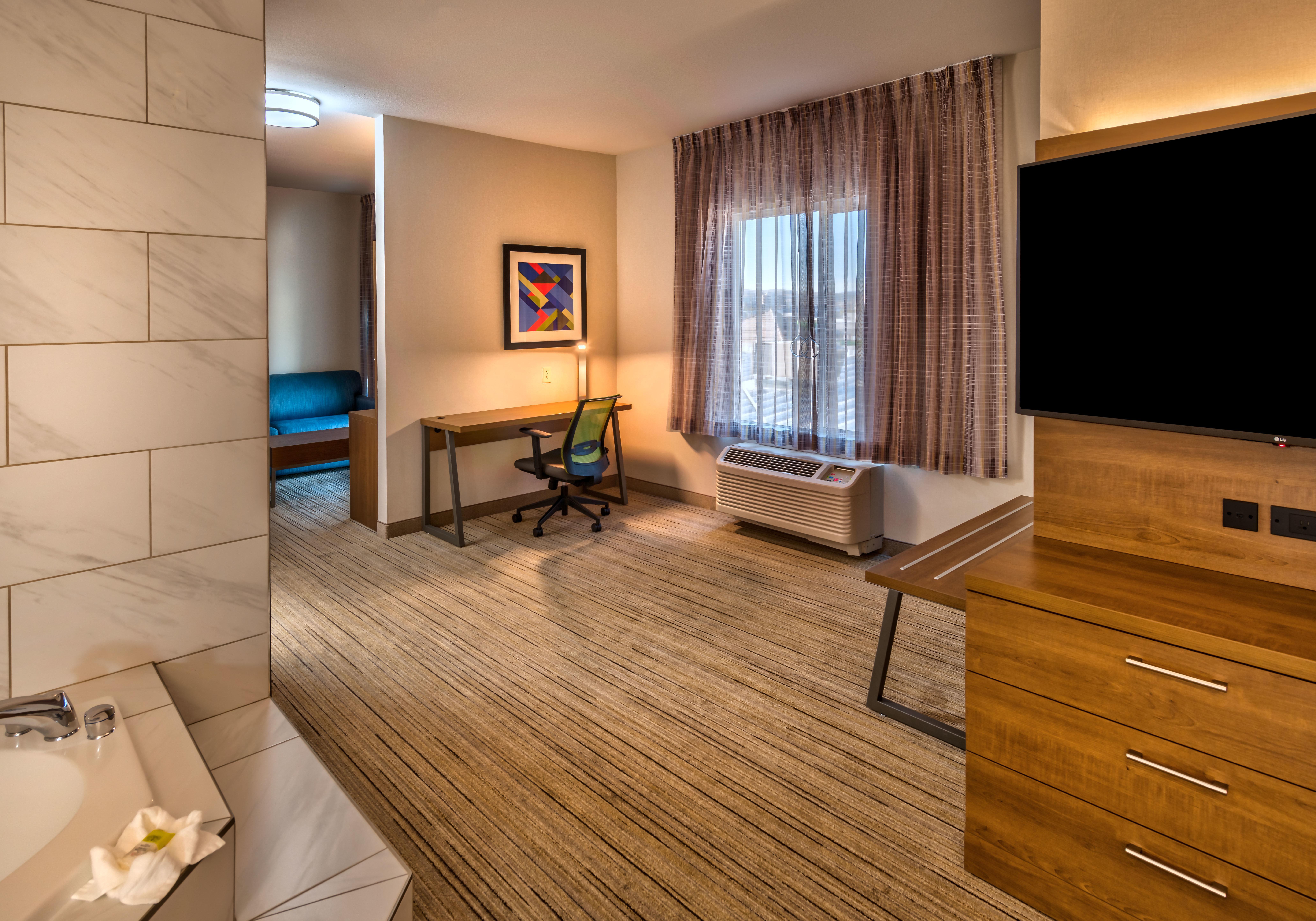 Holiday Inn Express Reno Airport By Ihg Exterior photo