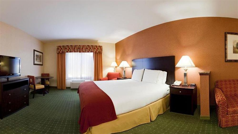 Holiday Inn Express Reno Airport By Ihg Exterior photo